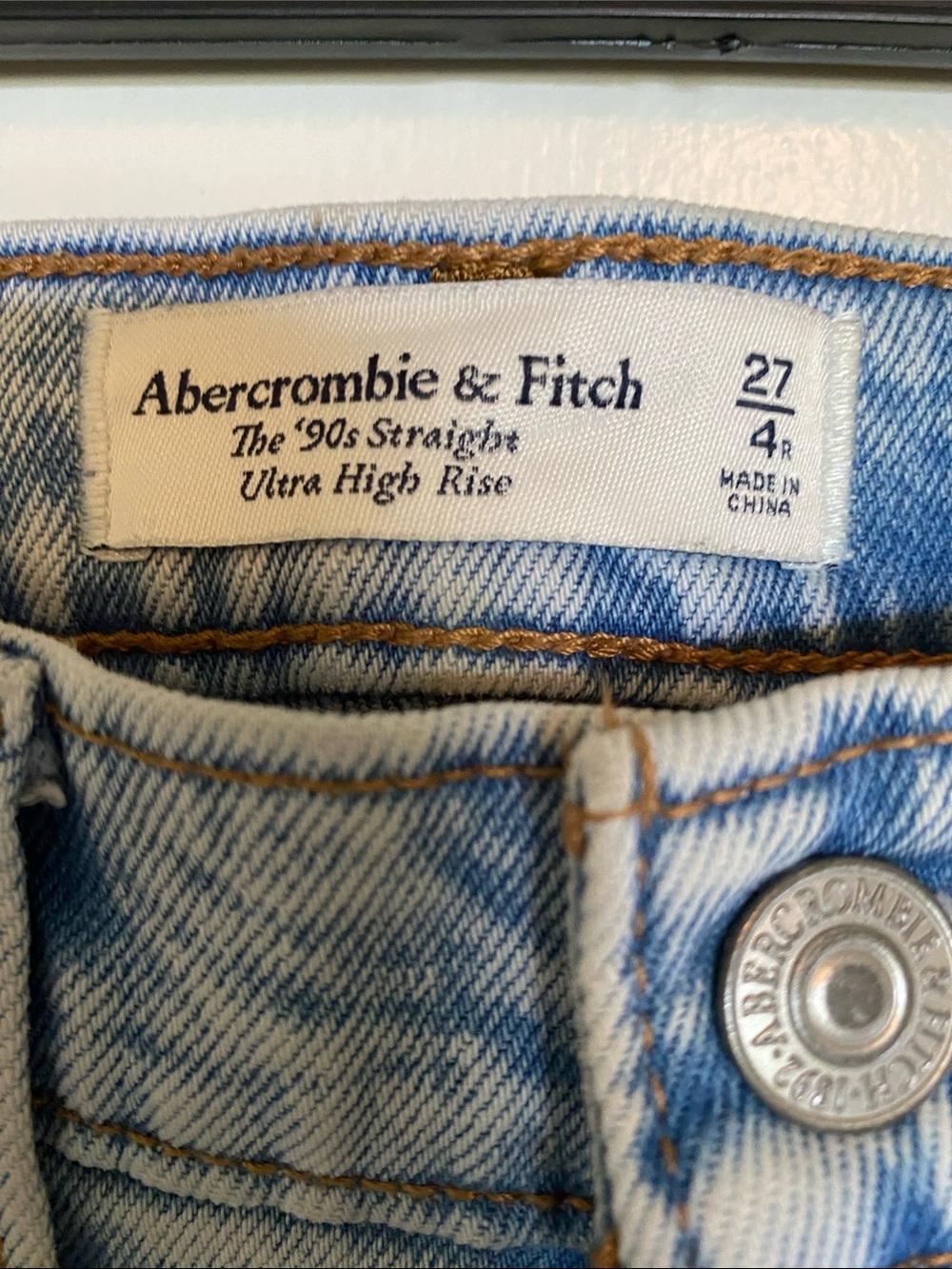 Abercrombie The 90's Straight Ultra High Rise - Picture 5 of 11